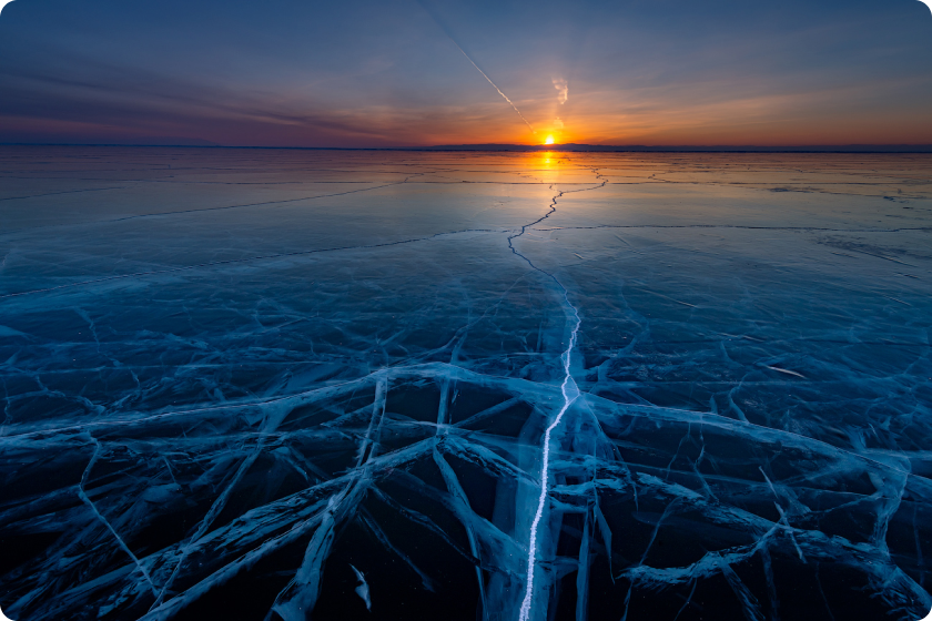 прозрачный лед Байкала
